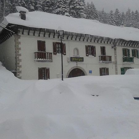 Albergue de Canfranc Estación Exterior foto