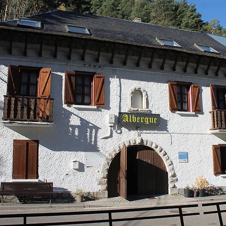 Albergue de Canfranc Estación Exterior foto
