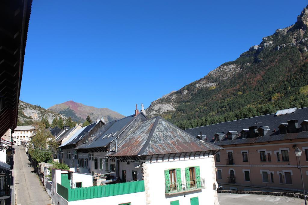 Albergue de Canfranc Estación Habitación foto