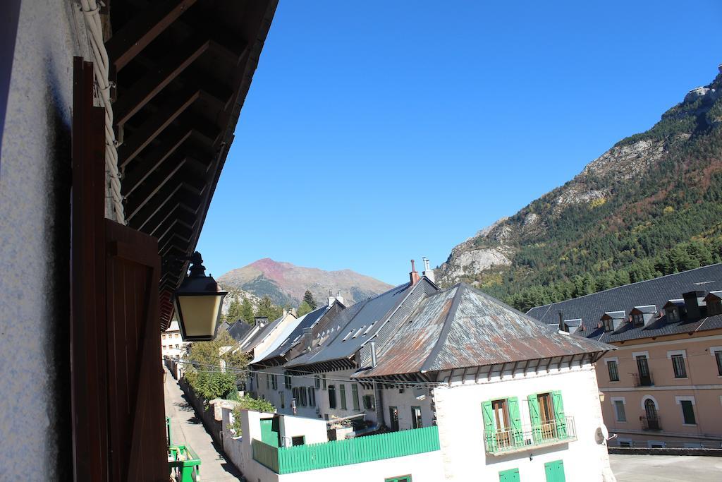Albergue de Canfranc Estación Habitación foto